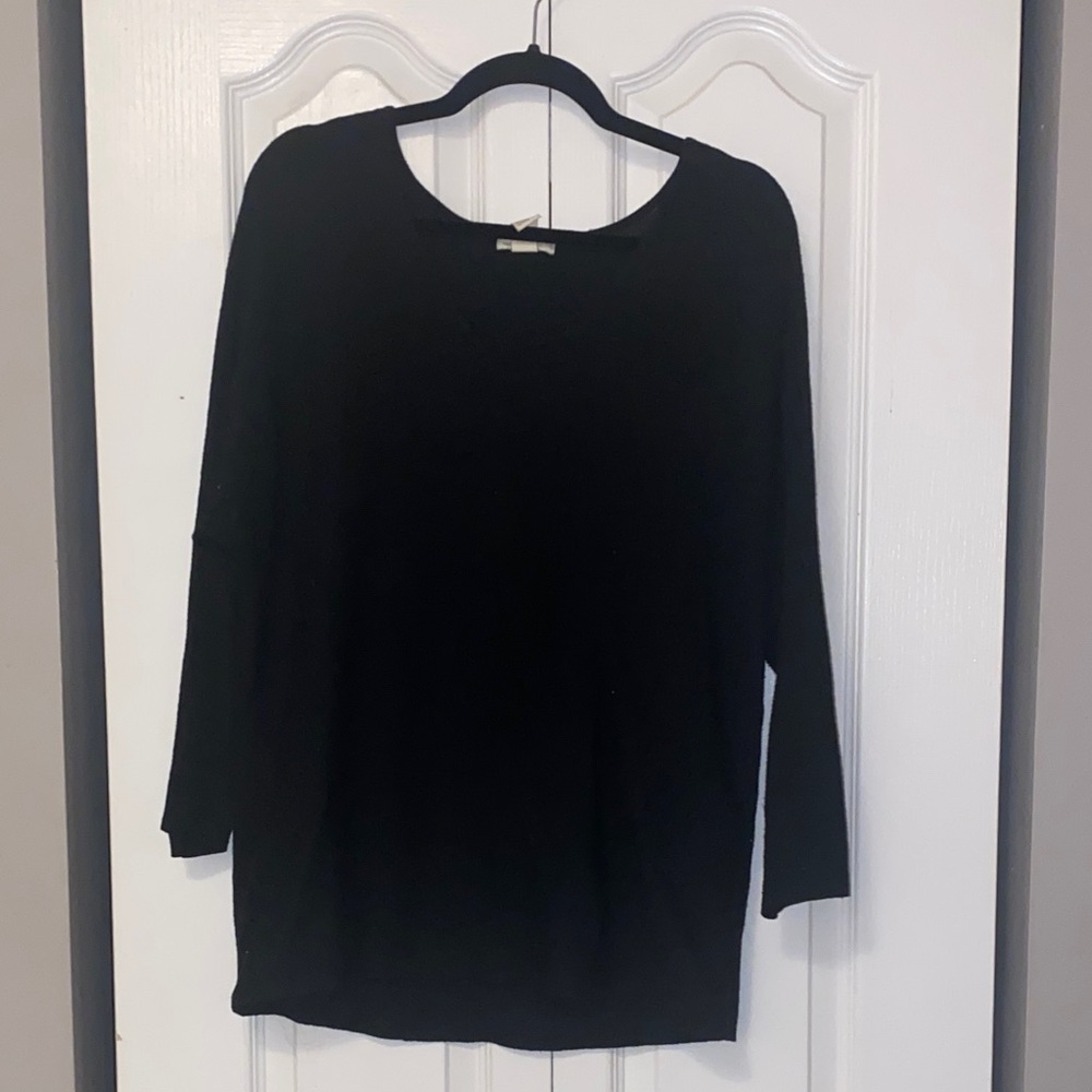 H&M Elegant Black V-Neck Sweater